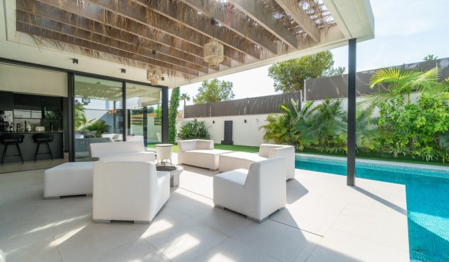 Sprzedaż - Willa - Torrevieja - Los Balcones