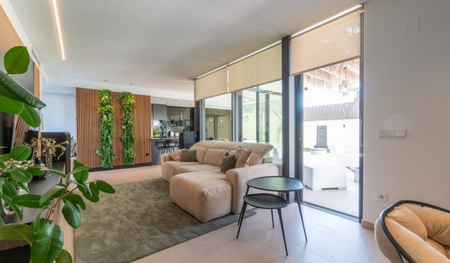 Sprzedaż - Willa - Torrevieja - Los Balcones