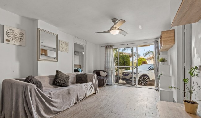 Begagnad - Villa - Orihuela Costa - Playa Flamenca