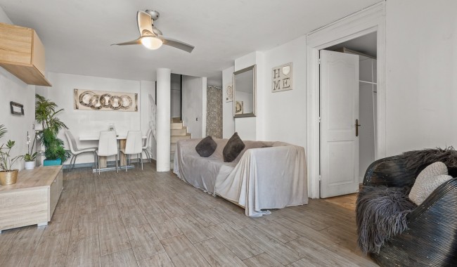 Begagnad - Villa - Orihuela Costa - Playa Flamenca