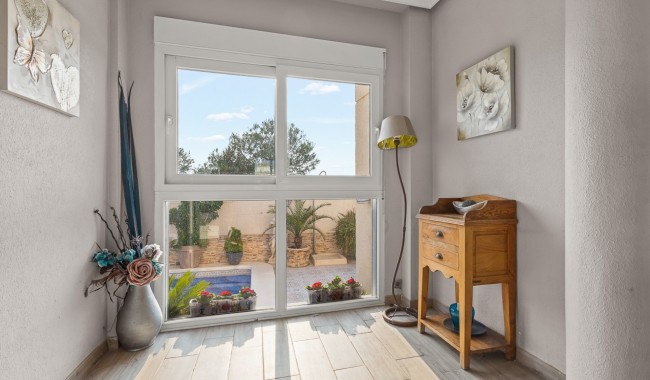 Begagnad - Villa - Orihuela Costa - Playa Flamenca