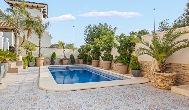 Begagnad - Villa - Orihuela Costa - Playa Flamenca