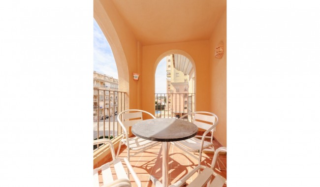 Sprzedaż - Apartament - Torrevieja - Playa de los locos