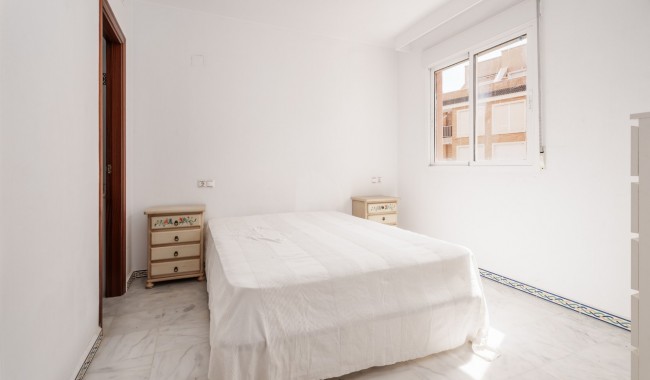 Sprzedaż - Apartament - Torrevieja - Playa de los locos