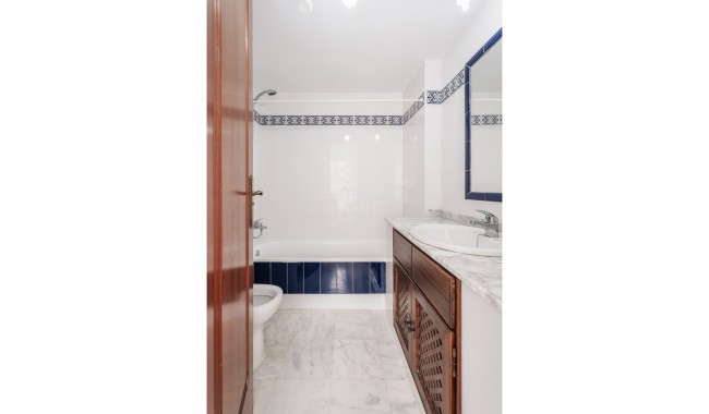 Sprzedaż - Apartament - Torrevieja - Playa de los locos