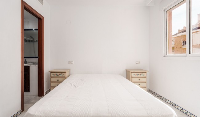 Sprzedaż - Apartament - Torrevieja - Playa de los locos