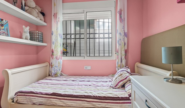 Begagnad - Vertikalt delad - Torre de la Horadada - Pueblo Latino