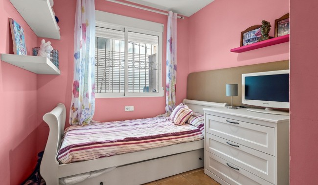 Begagnad - Vertikalt delad - Torre de la Horadada - Pueblo Latino