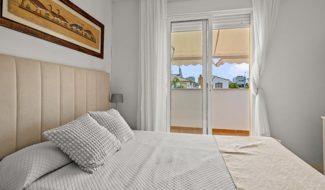 Begagnad - Vertikalt delad - Torre de la Horadada - Pueblo Latino