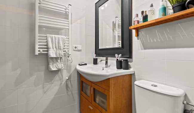 Begagnad - Vertikalt delad - Torre de la Horadada - Pueblo Latino