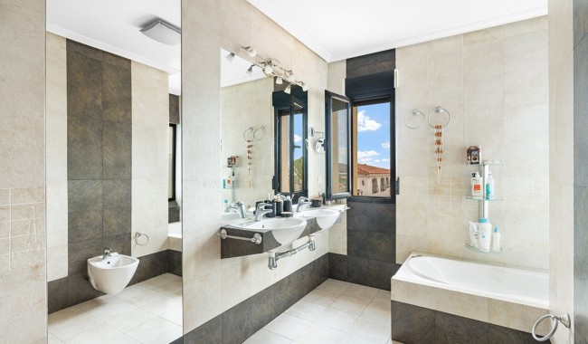 Brukt - Villa - Alicante - Rebolledo