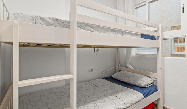 Resale - Apartment - Torrevieja - Playa del cura