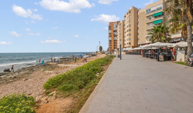 Resale - Apartment - Torrevieja - Playa del cura