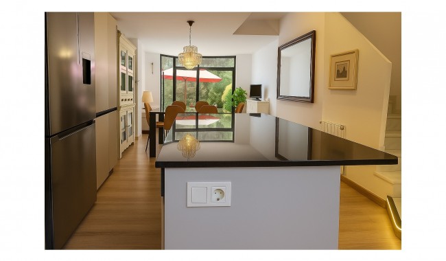 Resale - Townhouse - San Juan de Alicante - Lloixa