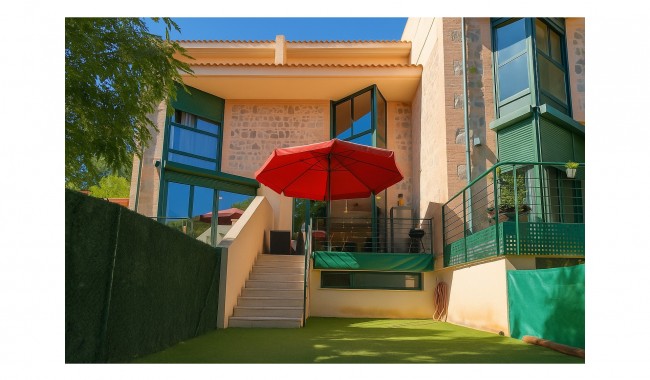 Resale - Townhouse - San Juan de Alicante - Lloixa