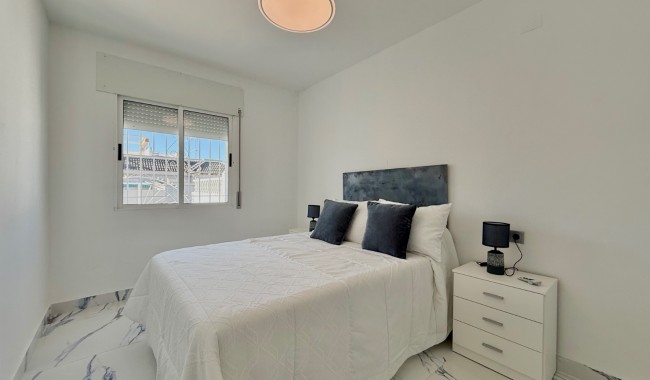 Brukt - Vertikaldelt - Torrevieja - El Chaparral