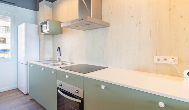 Resale - Apartment - Torrevieja - Acequion