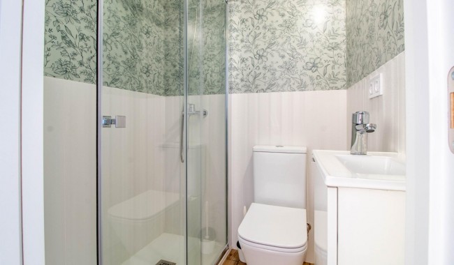 Resale - Apartment - Torrevieja - Acequion