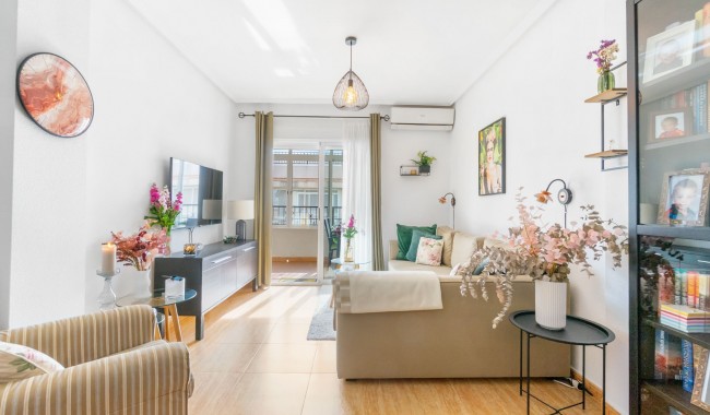 Resale - Apartment - Orihuela Costa - Playa Flamenca