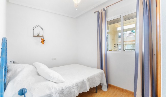 Resale - Apartment - Orihuela Costa - Playa Flamenca