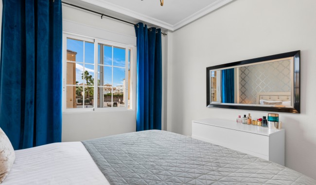 Resale - Apartment - Orihuela Costa - Cabo Roig