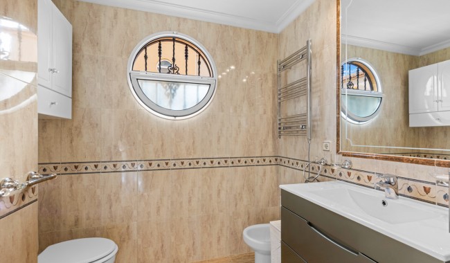 Resale - Apartment - Orihuela Costa - Cabo Roig