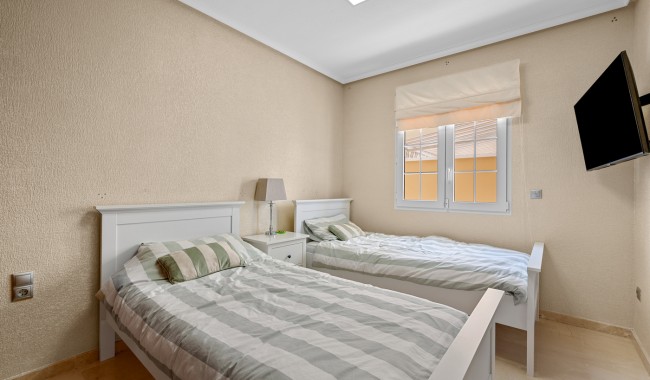 Sprzedaż - Apartament - Orihuela Costa - Cabo Roig