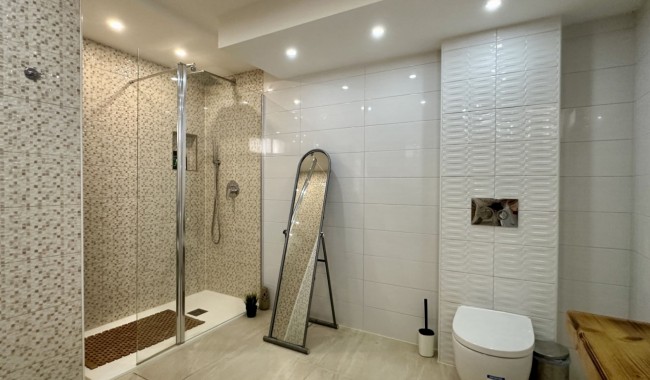 Resale - Villa - Orihuela Costa - Los Dolses