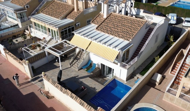 Resale - Villa - Orihuela Costa - Los Dolses