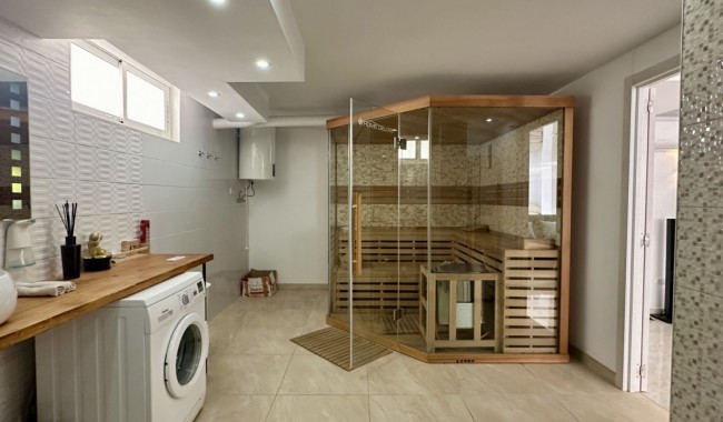 Resale - Villa - Orihuela Costa - Los Dolses