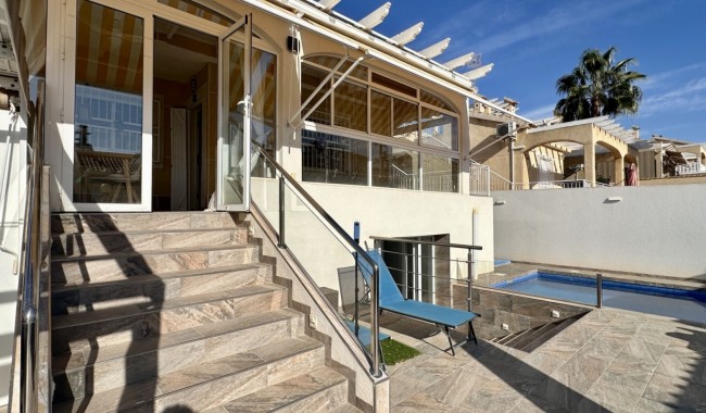 Resale - Villa - Orihuela Costa - Los Dolses