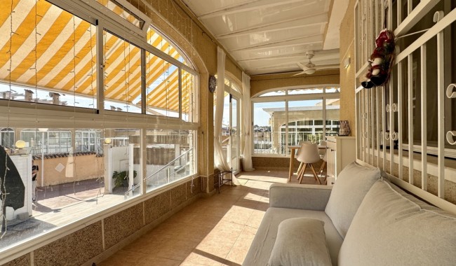 Resale - Villa - Orihuela Costa - Los Dolses