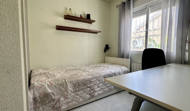 Resale - Villa - Orihuela Costa - Los Dolses