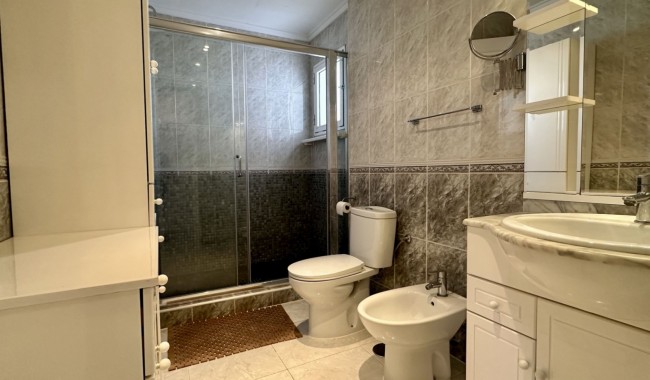 Resale - Villa - Orihuela Costa - Los Dolses