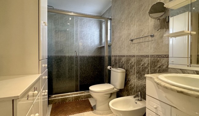 Resale - Villa - Orihuela Costa - Los Dolses