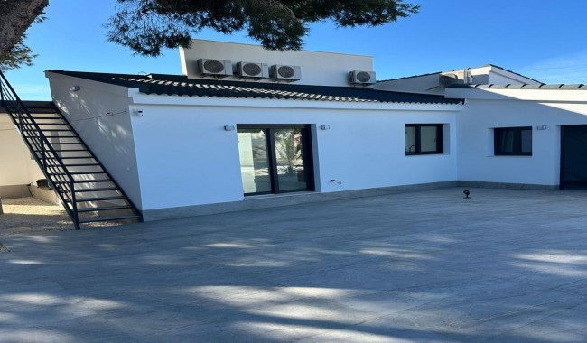 Sprzedaż - Willa - Ciudad Quesada