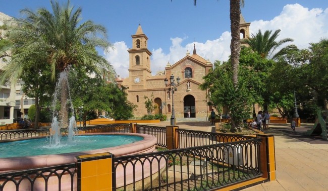 Nowa konstrukcja - Kamienica - Torrevieja - Lago jardin