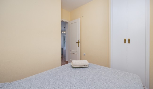 Resale - Apartment - Torrevieja - Playa Del Cura