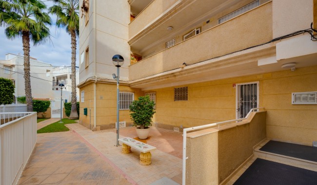 Resale - Apartment - Torrevieja - Playa Del Cura