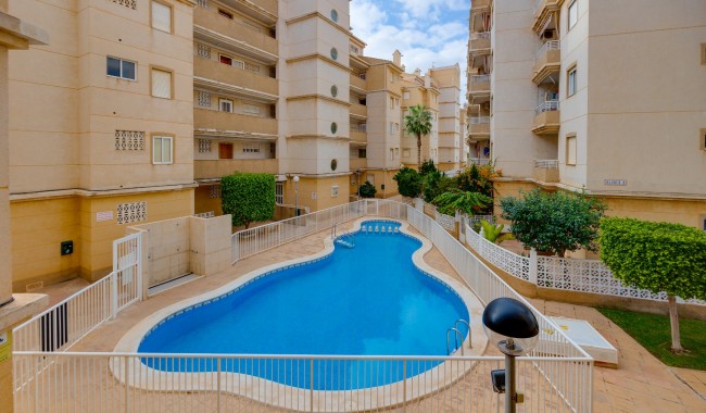 Resale - Apartment - Torrevieja - Playa Del Cura