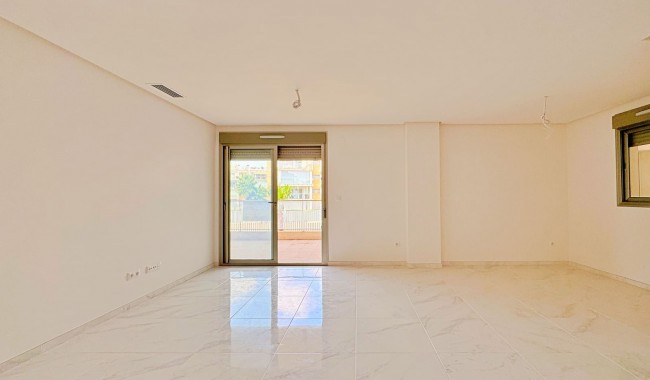 Resale - Apartment - Orihuela Costa - Villamartín