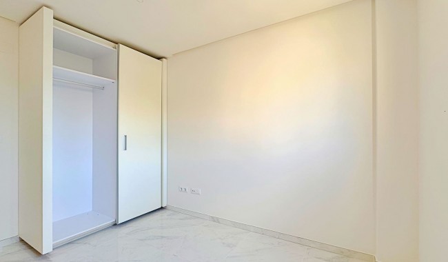 Resale - Apartment - Orihuela Costa - Villamartín