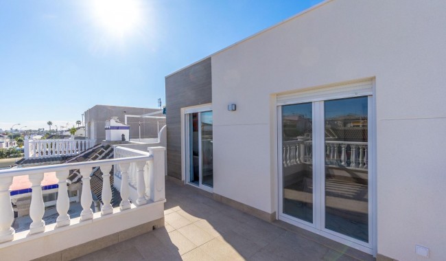 Resale - Villa - Torrevieja - El Chaparral