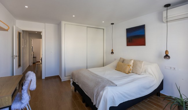 Sprzedaż - Kamienica - Torrevieja