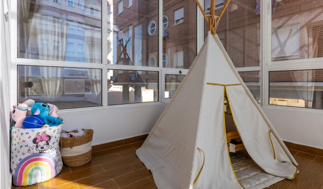 Sprzedaż - Kamienica - Torrevieja