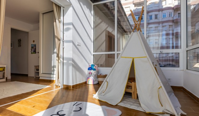 Sprzedaż - Kamienica - Torrevieja