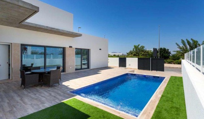 Nybygg - Quatro hus - Daya Nueva