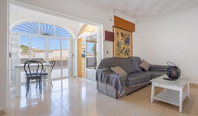 Sprzedaż - Willa - Torrevieja - Urbanización San Luis