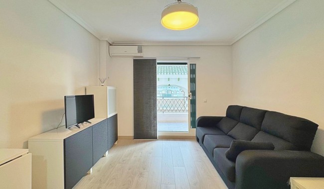 Resale - Apartment - Torrevieja - La Mata