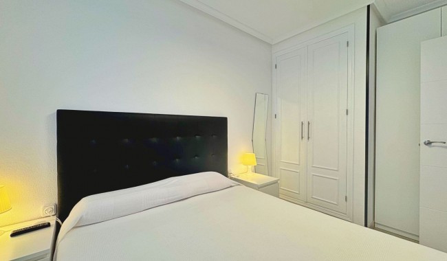 Resale - Apartment - Torrevieja - La Mata